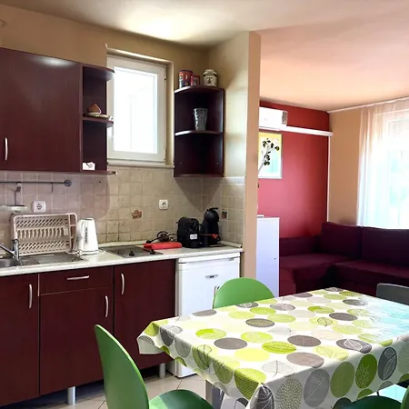 Gruber Apartment *