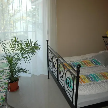 Gruber Apartment *